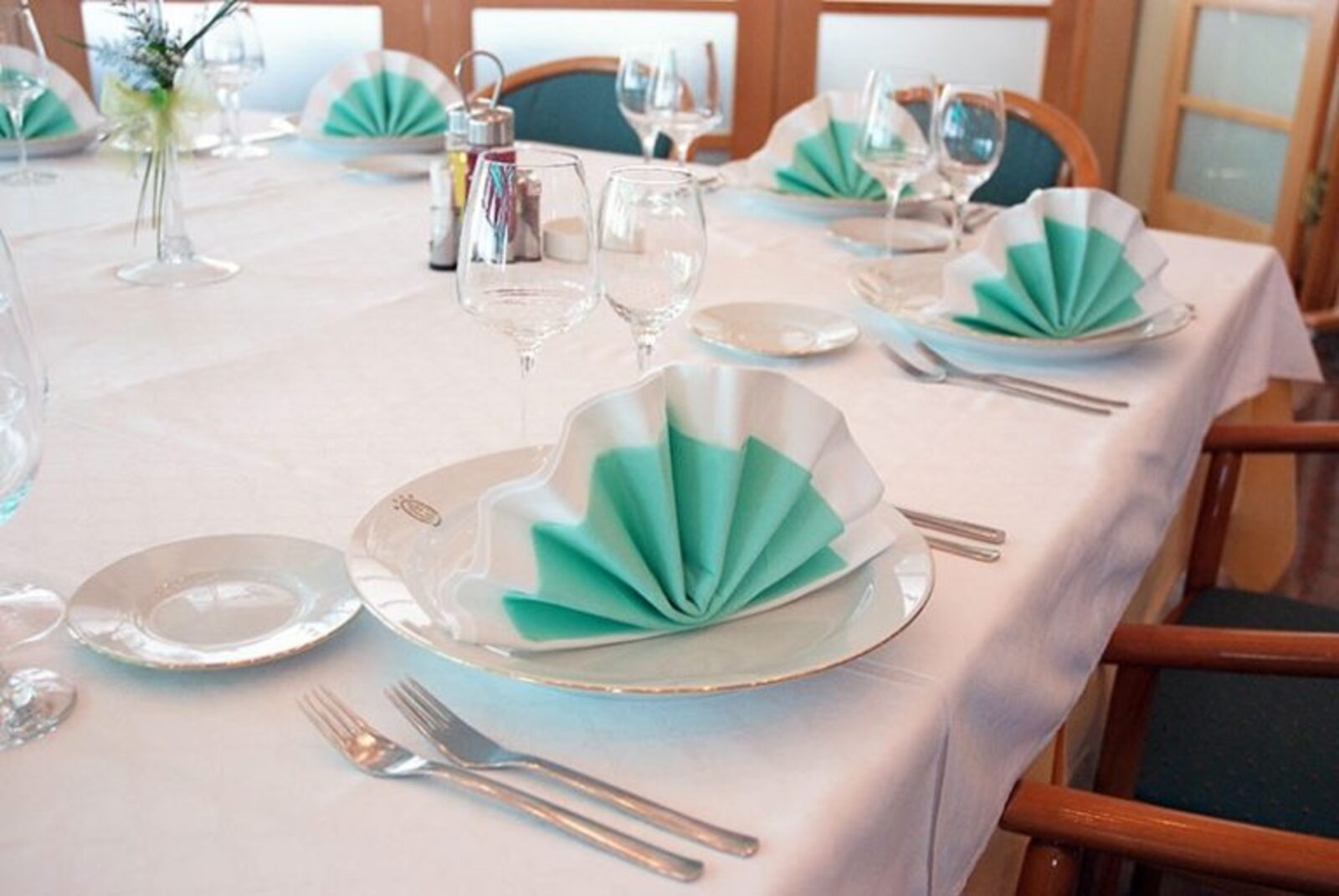 Table setting detail
